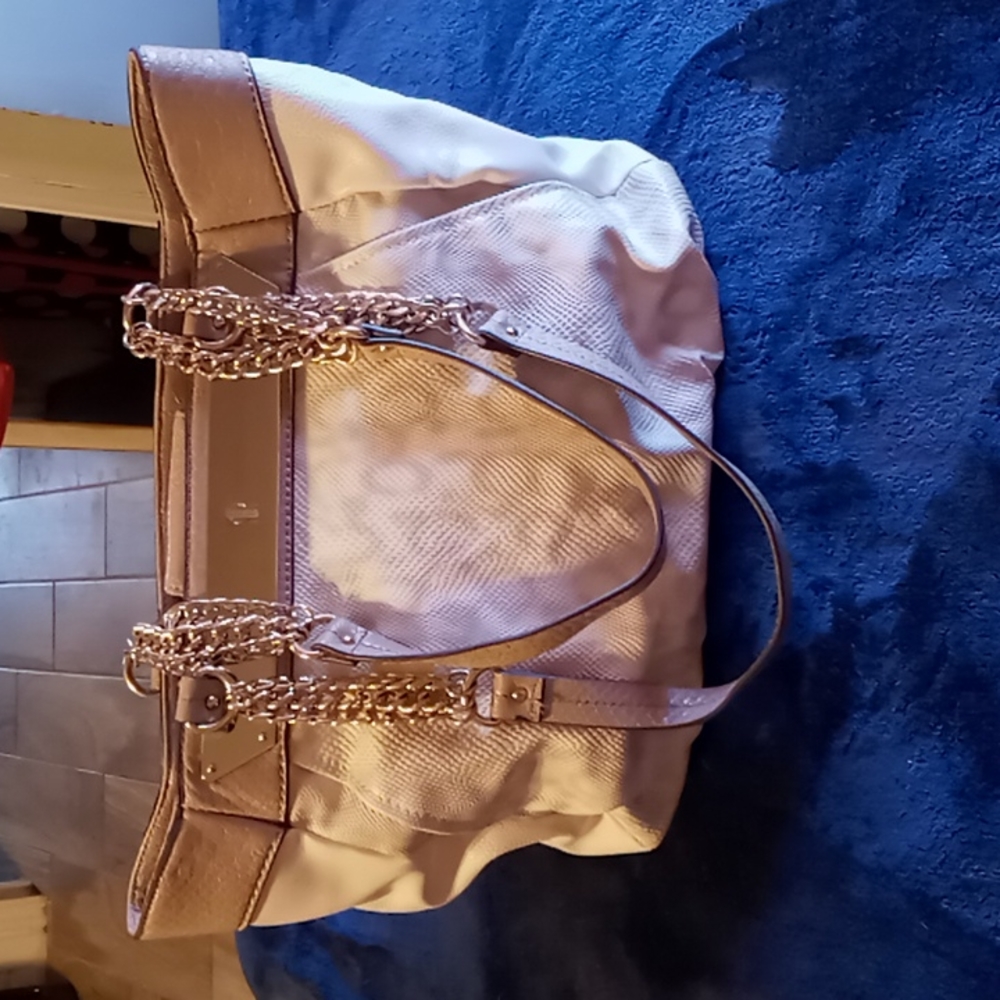 J.Lo med. Purse